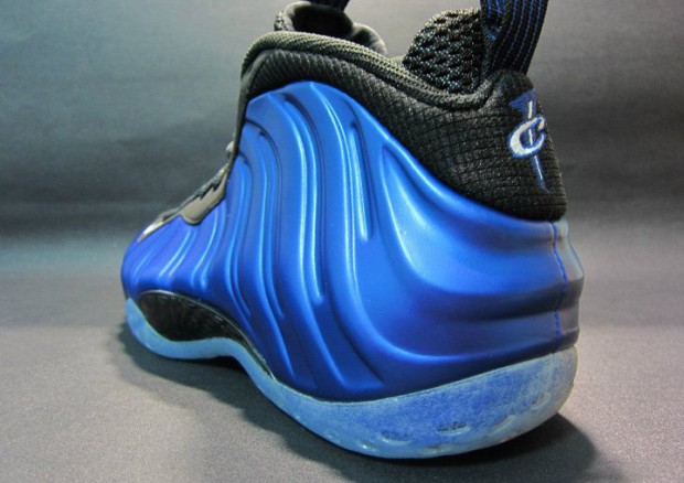 foam2-620x438 Nike Air Foamposite One “Dark Neon Royal” Releasing Spring 2011 (Pics)  