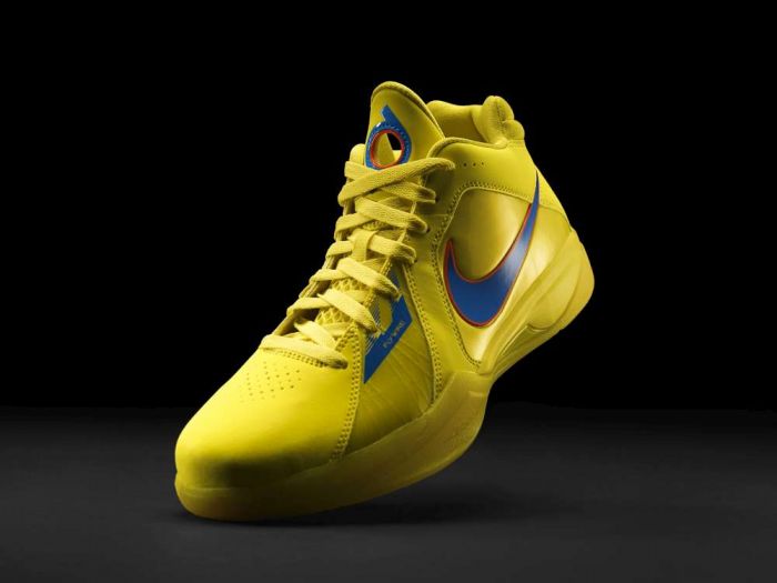 zzNike-Zoom-KD-III-Christmas-Day-No-Yield-for-Yellow-3 LeBron, Kobe & Kevin Durants Christmas Game Kicks  