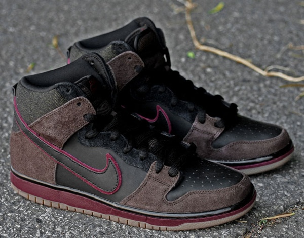 20110616-012041 Nike SB ‘Reign in Blood’ Dunk Hi x Brooklyn Projects Releasing  