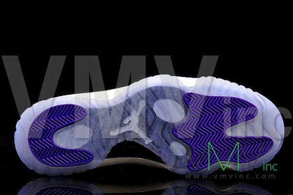 20110726-072056 Air Jordan XI "Concord"…  