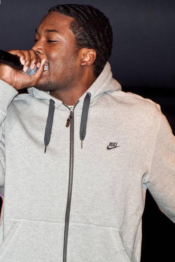Meek Mill (@MeekMill) – Ballin Ft. Young Pooh (@YoungPooh215)