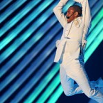 Chris Brown Flying at MTV VMA’s (Video)