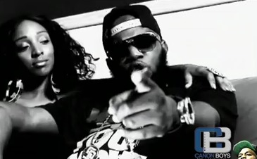 Freeway (@PhillyFreezer) – Niggas In Africa (Video)
