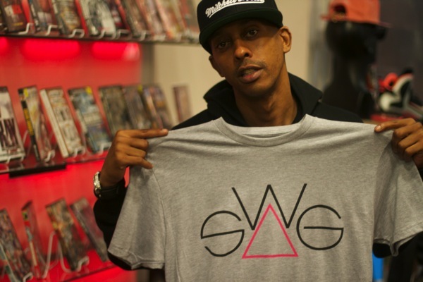 photo3 Gillie Da Kid (@Gillie_Da_Kid) In-Store Signing At @StatusShop  