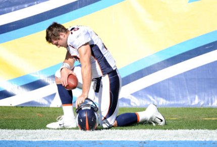 graduating-senior-denied-his-diploma-for-tebowing-HHS1987-20121 Graduating Senior denied his diploma for "Tebowing"  