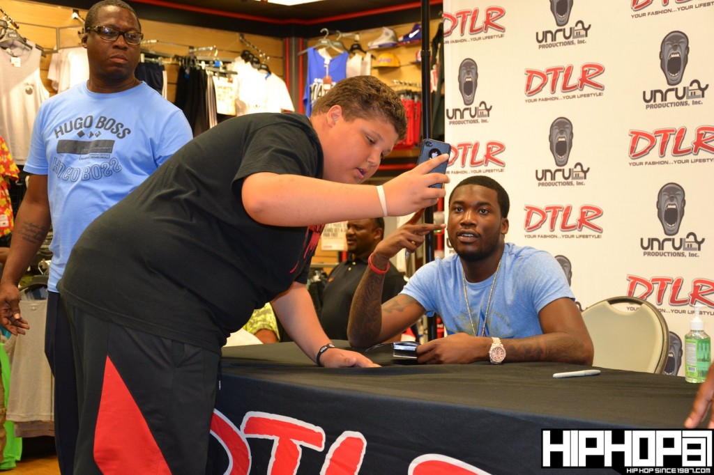 Meek-Mill-In-Store-NJ-6-23-12-17-1024x682 Meek Mill DTLR In-Store Livingston, NJ 6/23/12 (Photos)  