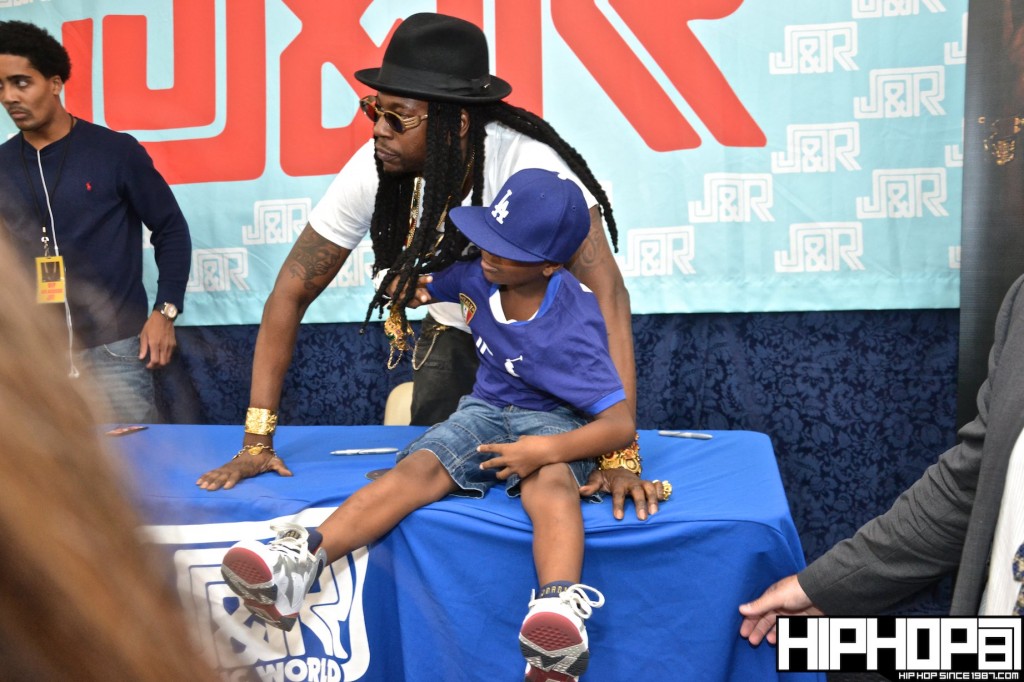 2-Chainz-x-NYC-In-Store-14-1024x682 2 Chainz - Based On A TRU Story NYC In-Store (August 16, 2012) (Photos)  