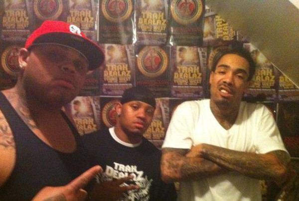 468471577 Rookie Snow (@ROOKIESNOW206) - Whippin&amp;#039; Ft. Gunplay (@GUNPLAYMMG) (Prod by @KinoBeats)  