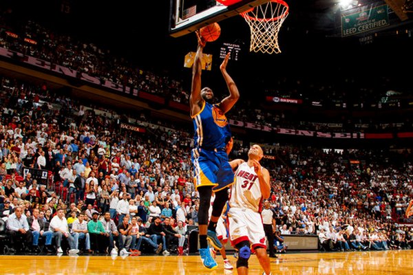 Warriors Golden State Warriors Edge Miami Heat Thanks To Draymond Green (Video)  