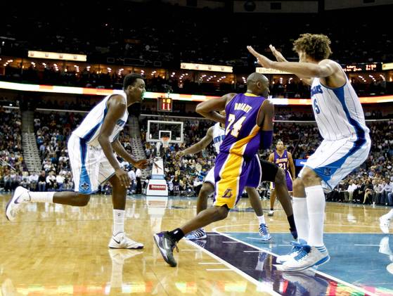 kobe Kobe Bryant Reaches The 30,000 Points Club (Video)  