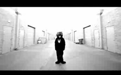 Vee (@VeeMovement) x JAE E (@yaboyjaee) x The Kennedys (@_TheKennedys_) – Clique Remix (Shot by @AdamiWade)