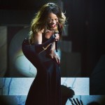 Rihanna – Stay (Live At The Grammys) (Video)
