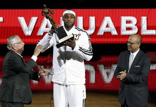 i NBA Commissioner David Stern Presents Lebron With The MVP Trophy (Video)  