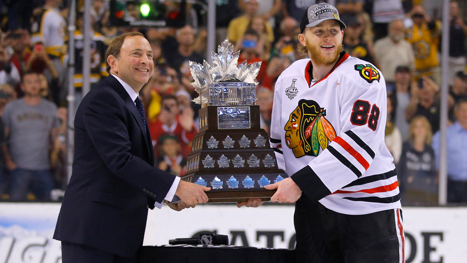 940-patrick-kane-conn-smythe-trophy The Chicago Blackhawks Win The NHL 2013 Stanley Cup 