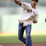 San Francisco 49ers QB Colin Kaepernick Tosses The First Pitch At The San Francisco Giants Game (Video)