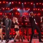 Robin Thicke – Blurred Lines Ft. T.I. & Pharrell (Live at the 2013 BET Awards) (Video)