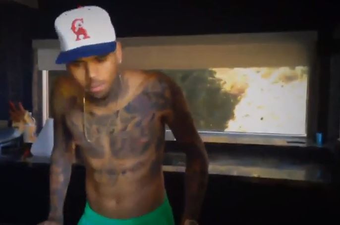 cb1 Chris Brown - Go To War For Ya Preview (Video)  