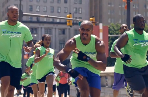 ForeverFit Inc – FitnessFlashMob at Love Park (Philly) (Video)
