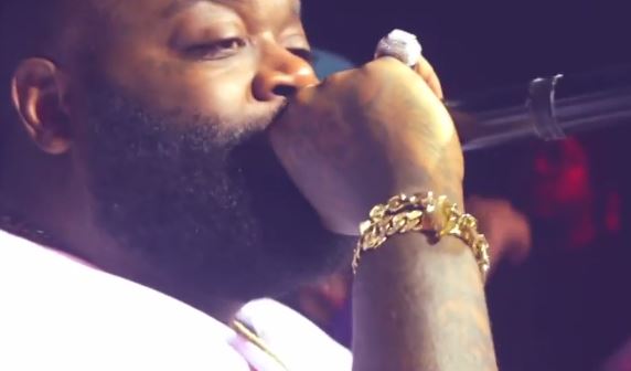 rr Rick Ross - FuckWithMeYouKnowIGotIt Live In Miami (Video)  