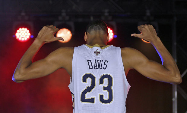 661a6288fe3f91b3 The New Orleans Pelicans Reveal Their New Look (Photos)  