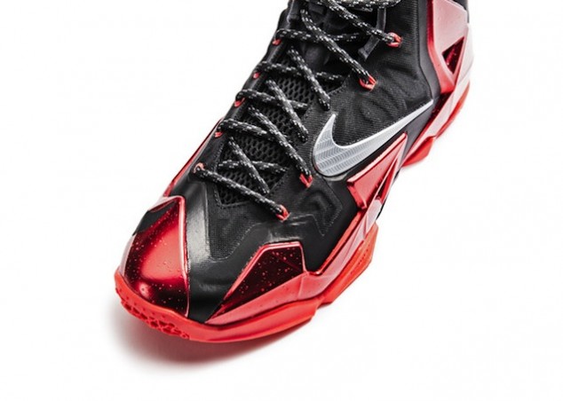 Ho13_BB_LeBron11_616175_001_toe_detail_large-634x452 Nike Lebron 11 "Away" (Photos) (Release 11-1-13)  