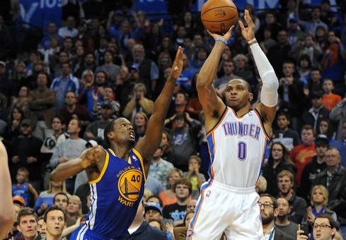 Russell Westbrook Sinks A Game Winner Against The Golden State Warriors (Video)