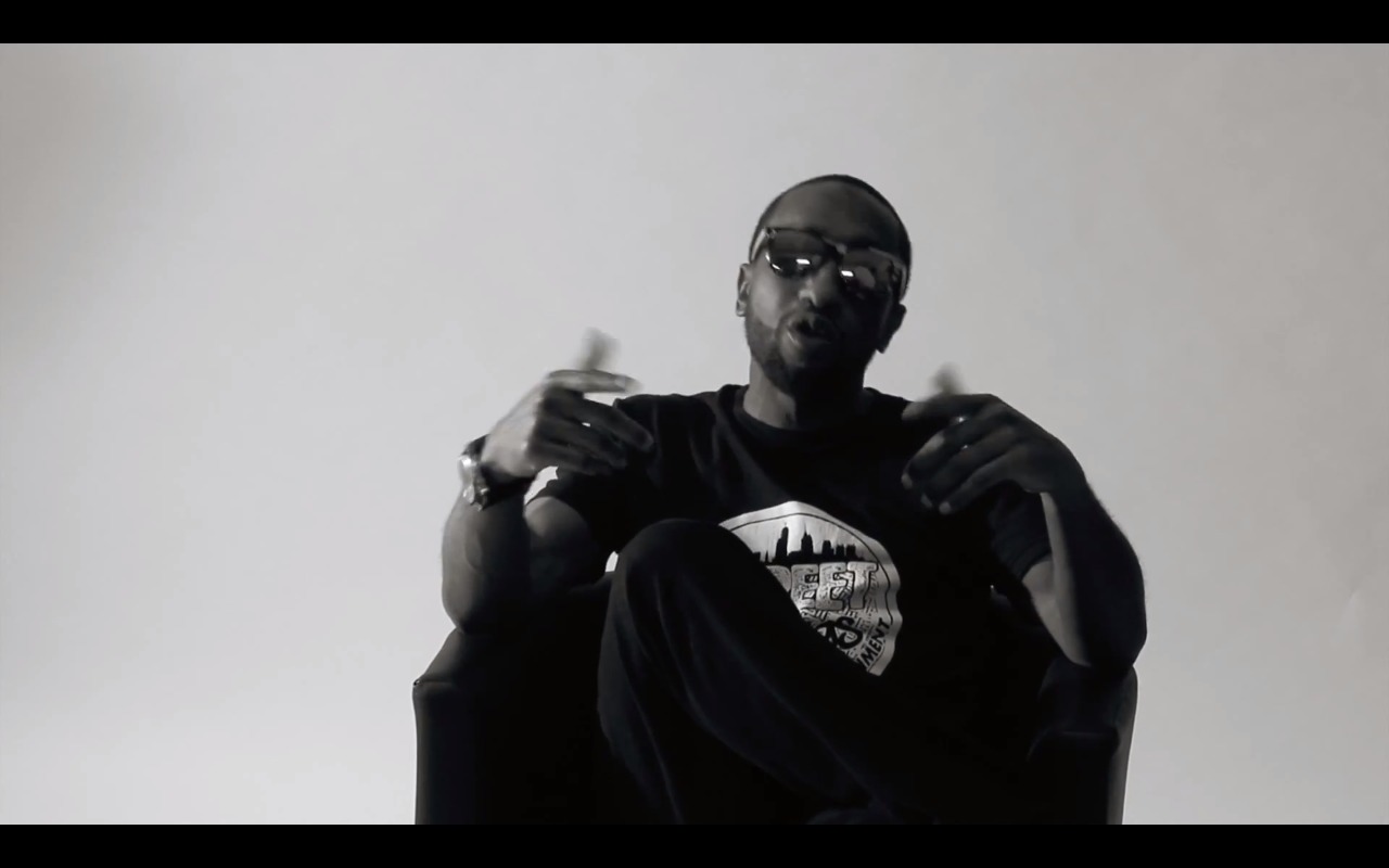 Screen-Shot-2013-12-07-at-5.30.31-AM Hommicide - F.L.A.B (Video) (Dir. by Manny Mill)  