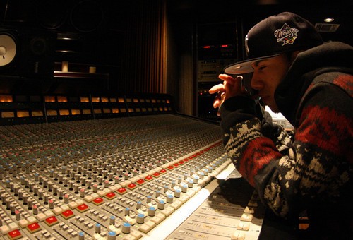 araabMUZIK – BlackOut (Instrumental)