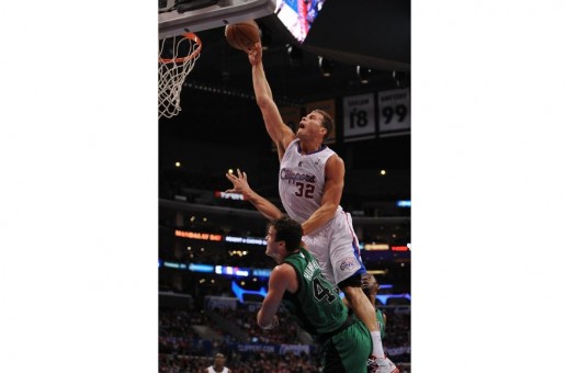 Blake Griffin Posterizes Kris Humphries (Video)