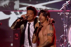 Bruno Mars Performs Live At Super Bowl XLVIII Halftime Show With The Red Hot Chili Peppers (Video)