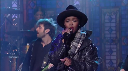 Lauryn Hill Covers The Beatles’ Something On Letterman