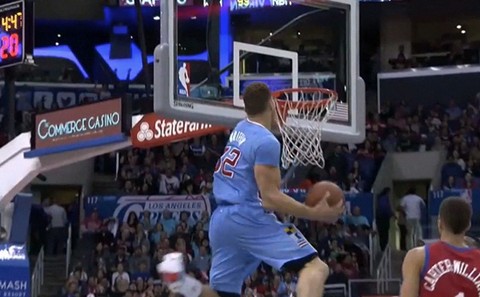 Blake Griffin Puts On a Show with a Duo of Windmill Oop Finishes Against the Philadelphia Sixers (Video)