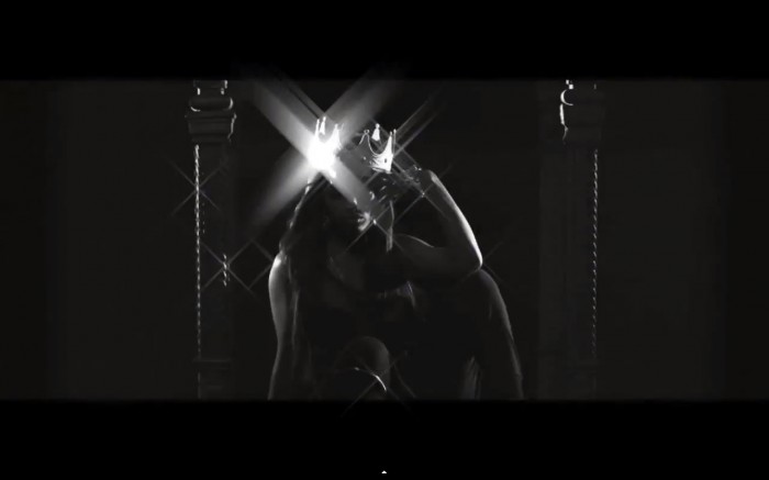 Screen-Shot-2014-02-24-at-9.11.49-PM-1 Lola Monroe – Band Up (Video)  