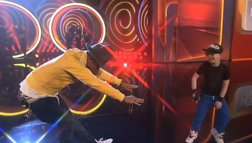 Pharrell – Happy (Live On Wetten, Dass..?) (Video)