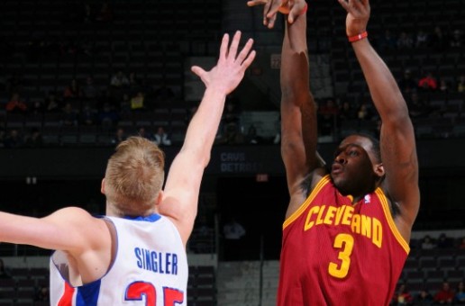Dion Waiters hits a Buzzer-Beater to beat the Detroit Pistons (Video)