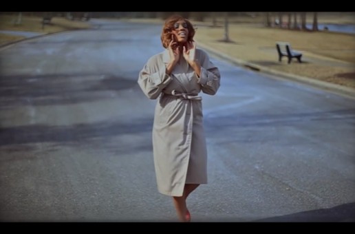 Lela Bizz – With the Lights Off (Video)