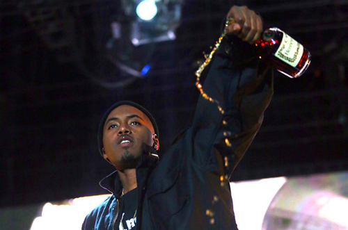 Nas_Brings_Lauryn_Hill_To_Coachella Lauryn Hill Joins Nas At Coachella (Video)  