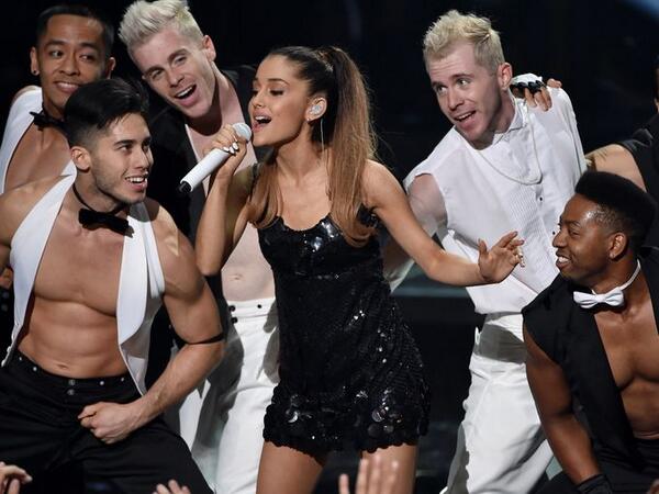 BmmJxMBCIAE_mqj Ariana Grande – The Way / Problem (Live At 2014 iHeartRadio Music Awards) (Video)  