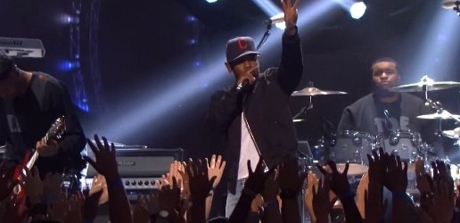 Kendrick Lamar – California Love / M.A.A.D. City (Live At 2014 iHeartRadio Music Awards) (Video)