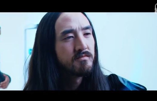 Steve Aoki & Machine Gun Kelly – Free The Madness (Video)