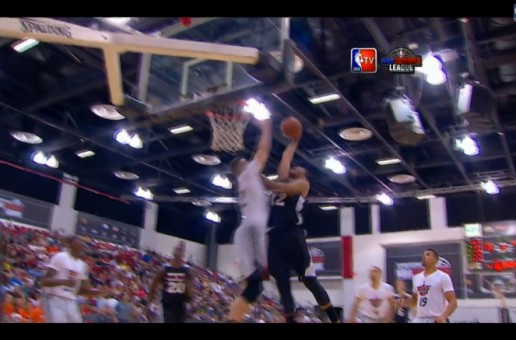 Miles Plumlee Denies Milwaukee Bucks Rookie Jabari Parker’s Dunk (Video)