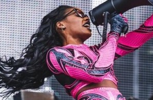 After Countless Pleads, NY Femcee Azealia Banks Finally Has Been Released From Universal