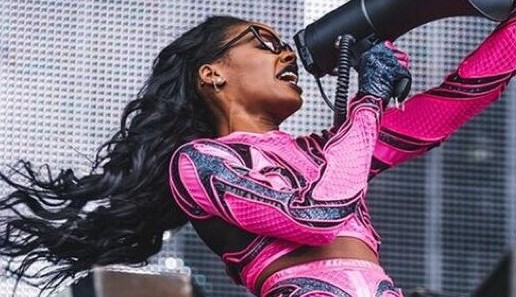 After Countless Pleads, NY Femcee Azealia Banks Finally Has Been Released From Universal