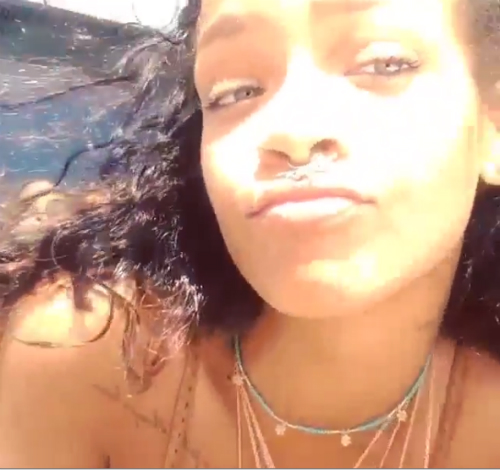 Rihanan_Shmoney_Dances_On_Yacht Rihanna Does The Shmoney Dance In A Bikini On A Yacht (Video)  