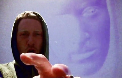 Asher Roth – Pull It (Video)