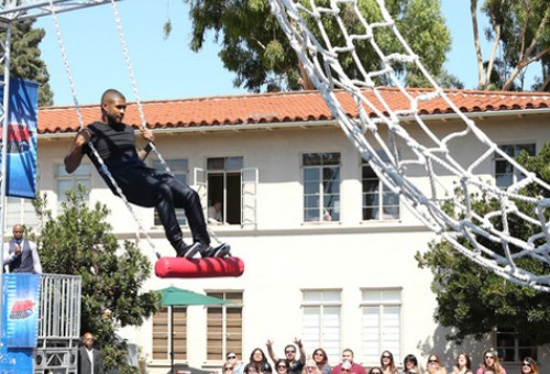 Usher Takes Part In Ellen’s “American Ninja Warrior” Challenge (Video)
