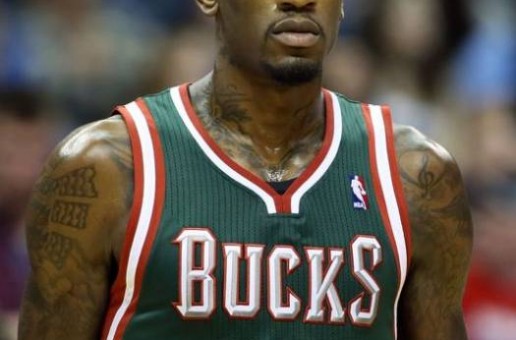 Wrong Way: Larry Sanders Almost Scores On The Wrong Basket (Video)