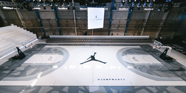 B1xkLIxIIAEU01Z-1 Jordan Brand Unveils New Jordan Hangar In L.A. (Photo) 