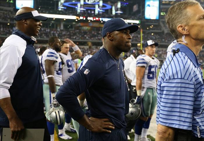7752546 DeMarco Murray May Miss Week 16 Of The 2014 NFL Season Due To Hand Surgery 