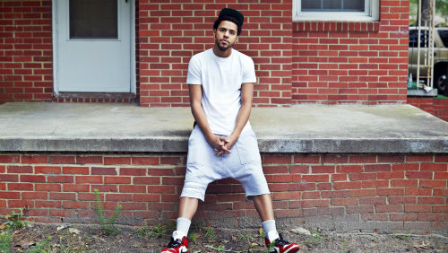 J. Cole Headed To Philly To Sign A Fan’s CD (Photos)